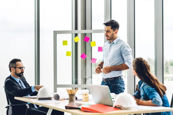 Grupo Reuniones Negocios Profesionales Discutir Estrategia Con Nuevo Proyecto Startup — Foto de Stock