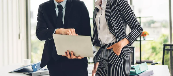 Dos Reuniones Negocios Profesionales Discutir Estrategia Con Nuevo Proyecto Startup — Foto de Stock