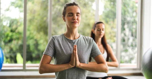 Portrait Sport Attractive People Woman Sportswear Sitting Relax Practicing Yoga — Stock Photo, Image
