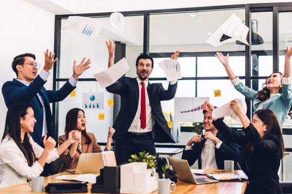 Successful Group Casual Business Relaxing Throwing Paper Winning Success Agreement — Stock Photo, Image