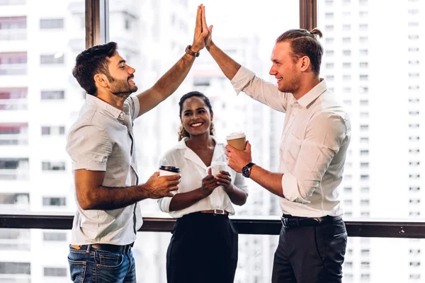 Éxito Gente Negocios Profesionales Del Grupo Para Ganar Celebrar Éxito — Foto de Stock