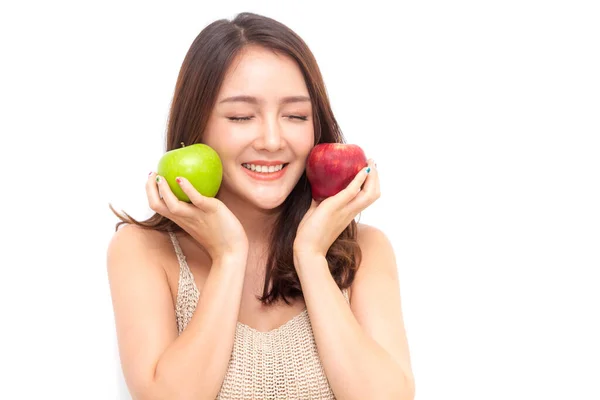 Sorrindo Beleza Alegre Mulher Asiática Bonita Segurando Comendo Maçã Vermelha — Fotografia de Stock