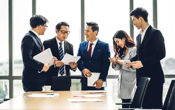 Gruppe Professioneller Asiatischer Geschäftstreffen Und Diskussionen Mit Neuen Startup Ideenprojekten — Stockfoto