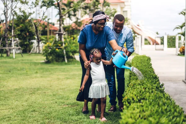 Porträt Genießen Glückliche Liebe Schwarze Familie Afrikanisch Amerikanische Vater Und — Stockfoto