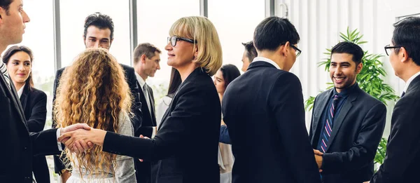 Imagen Del Grupo Socios Negocios Traje Elegante Apretón Manos Con —  Fotos de Stock