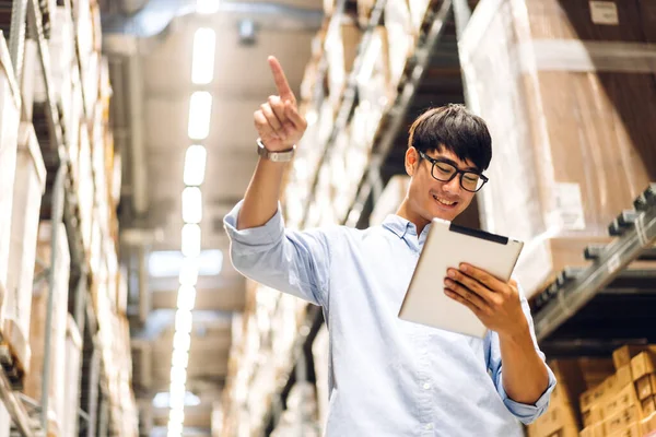 Portrait Smiling Asian Engineer Foreman Helmets Man Order Details Checking — Stock Photo, Image