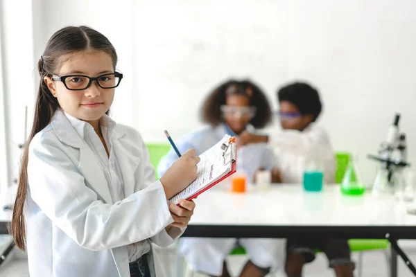 Group Teenage Cute Little Students Child Learning Research Doing Chemical — Stock Photo, Image