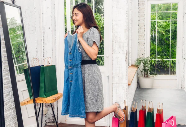 Young Beautiful Asian Woman Shopping Choosing Clothes Looking Mirror Shop — Stock Photo, Image
