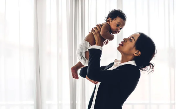 Portrait Jouir Heureux Amour Famille Afro Américaine Mère Jouer Avec — Photo