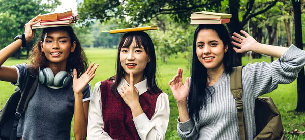 Smiling Woman International Students Teenagers Standing Holding Book Smiling Camera — Stock Photo, Image