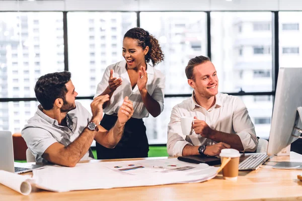 Grupo Reuniones Negocios Profesionales Discutir Estrategia Con Nuevo Proyecto Startup — Foto de Stock