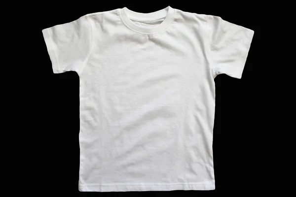 Biała bawełniana koszulka na czarnym tle — Zdjęcie stockowe