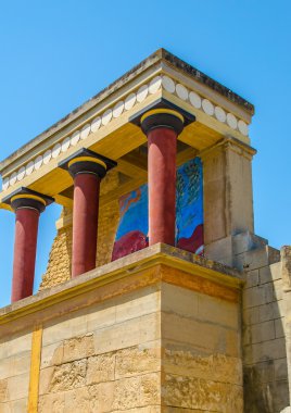 Harabeleri Knossos Sarayı, duvar resimleri, eserler.