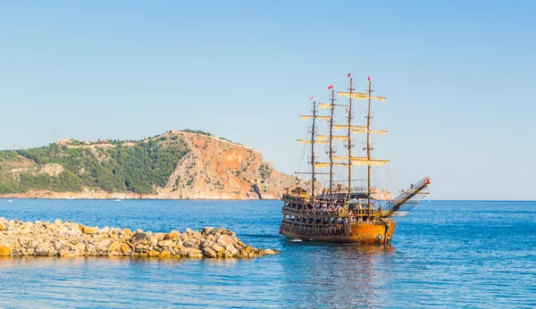 Viaje de turismo marino en el mar Mediterráneo . — Foto de Stock