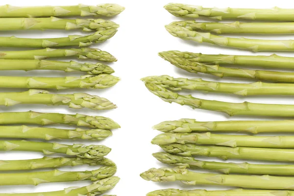 Kuşkonmaz beyaz arkaplanda izole