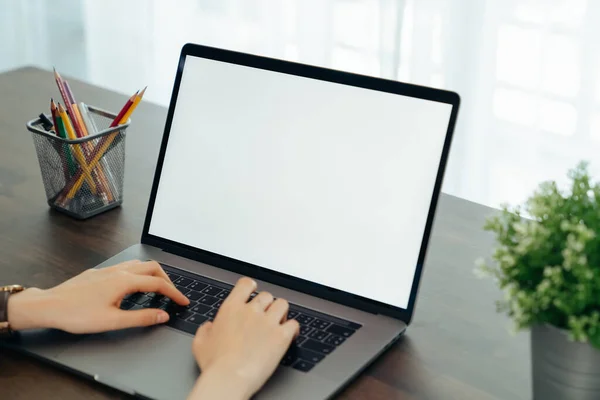 Woman Had Using Laptop White Screen Stationery Table House — Foto de Stock