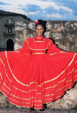 Tipik folklorik dansçı
