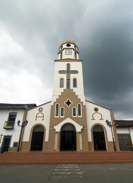 Vue de face de l'église colombienne — Photo