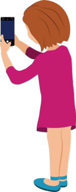 Akıllı telefonuyla fotoğraf çeken küçük kız.