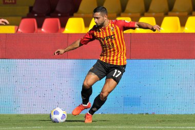 Benevento 'lu Gianluca Caprari, Benevento' daki Ciro Vigorito Stadyumu 'nda oynanan Benevento - Bologna 1-0 arasındaki İtalyan Serie A şampiyonluğu maçında.