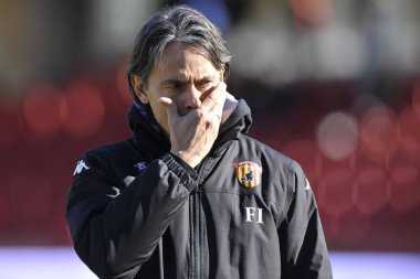 Benevento 'nun Filippo Inzaghi teknik direktörü, Benevento' daki Ciro Vigorito Stadyumu 'nda 15 / 02 / 2019 tarihinde oynanan İtalya Serie B şampiyonası Benevento - Pordenone 2-1 karşılaşmasında