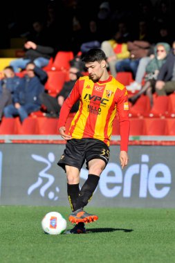 Benevento 'dan Federico Barba, Benevento' daki Ciro Vigorito Stadyumu 'nda 15 / 02 / 2019 tarihinde oynanan İtalyan Serie B şampiyonası Benevento - Pordenone 2-1 karşılaşmasında öne geçti.