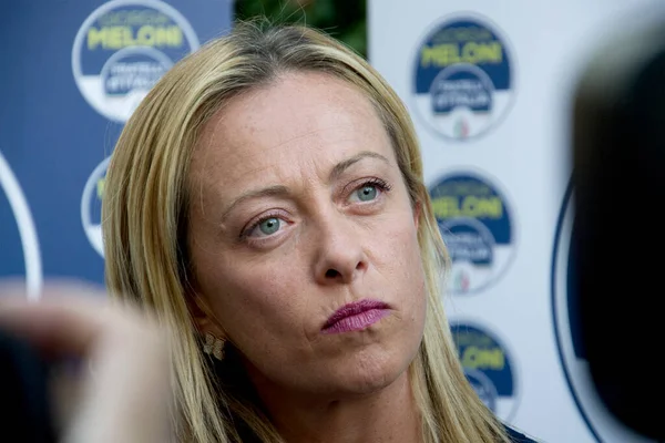 Giorgia Meloni İtalya Bakanı, Eylül ayı sonunda yapılacak bölgesel seçimlerden önce Ticaret, Sanayi, El Sanatları, Tarım Odası 'na yaptığı ziyarette. Fotoğraf: Vincenzo Izzo