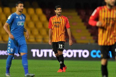 Benevento 'lu Alessandro Tuia, Benevento ile Empoli arasındaki İtalya Kupası maçında, Benevento' daki Ciro Vigorito Stadyumu 'nda oynanan final maçında 2-4 yenildi. İtalya, 28 Ekim 2020. 