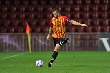 Benevento 'nun Christian Maggio oyuncusu, Benevento ile Empoli arasındaki İtalya Kupası maçında, Benevento' daki Ciro Vigorito Stadyumu 'nda oynanan maçın final maçı 2-4' tür. İtalya, 28 Ekim 2020.