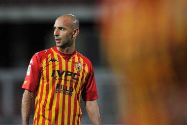 Benevento 'lu Pasquale Schiattarella oyuncusu, Benevento ile Empoli arasındaki İtalya Kupası maçında, Benevento' daki Ciro Vigorito Stadyumu 'nda oynanan maçın final maçı 2-4 oldu. İtalya, 28 Ekim 2020.