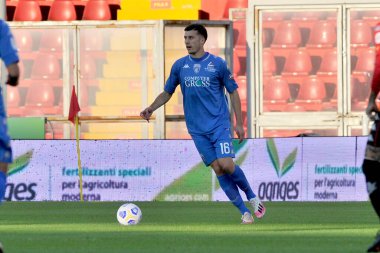 Empoli 'nin Nicola Casale oyuncusu, Benevento-Empoli maçının final maçı olan 2-4' te Benevento 'daki Ciro Vigorito Stadyumu' nda oynandı. İtalya, 28 Ekim 2020.