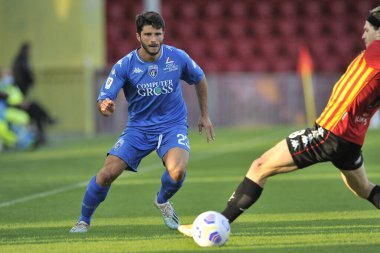 Empoli 'li Davide Zappella oyuncusu, Benevento-Empoli maçında Benevento-Empoli maçının final maçı 2-4, Benevento' daki Ciro Vigorito Stadyumu 'nda oynandı. İtalya, 28 Ekim 2020.