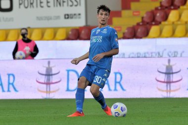 Empoli 'li Samuele Damiani, Benevento ile Empoli arasındaki İtalya Kupası maçında, Benevento' daki Ciro Vigorito Stadyumu 'nda oynanan final maçında 2-4 yenildi. İtalya, 28 Ekim 2020. 