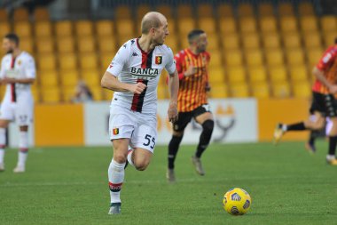 Benevento 'daki Ciro Vigorito Stadyumu' nda oynanan Benevento-Genoa maçında Filippo Inzaghi takımının teknik direktörü Serie A, Benevento-Genoa maçında 2-0 yenildi. İtalya, 20 Aralık 2020. 