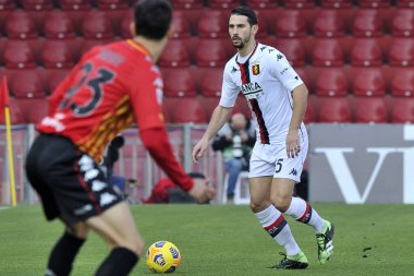 Benevento 'daki Ciro Vigorito Stadyumu' nda oynanan Benevento-Genoa maçında Filippo Inzaghi takımının teknik direktörü Serie A, Benevento-Genoa maçında 2-0 yenildi. İtalya, 20 Aralık 2020. 