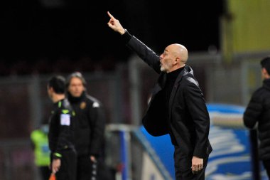 AC Milan takımının teknik direktörü Stefano Pioli, İtalya Ligi Serie A maçında Benevento - Milan final maçı 0-2 arasında Bevento 'daki Ciro Vigorito Stadyumu' nda oynandı. İtalya, 3 Ocak 2021. 