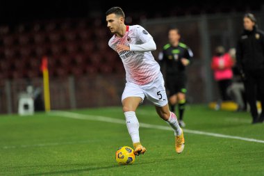 AC Milan 'dan Diogo Dalot oyuncusu, İtalya Ligi Serie A maçında Benevento-Milan final maçı 0-2 arasında Bevento' daki Ciro Vigorito Stadyumu 'nda oynandı. İtalya, 3 Ocak 2021. 