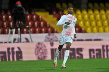 AC Milan 'dan Rafael Leao, İtalya Ligi Serie A maçında Benevento-Milan final maçı 0-2, Bevento' daki Ciro Vigorito Stadyumu 'nda oynandı. İtalya, 3 Ocak 2021. 