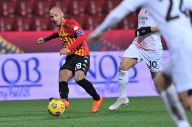 Benevento 'daki Ciro Vigorito Stadyumu' nda oynanan İtalya Serie A maçında Benevento - Milan final maçı 0-2 arasında oynanan maçta Pasquale Schiattarella oyuncusu. İtalya, 3 Ocak 2021. 