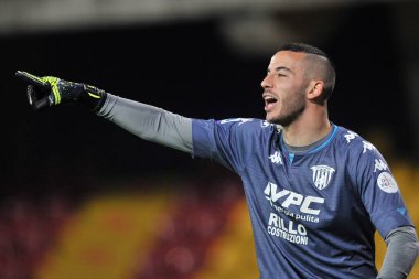 Benevento 'lu Lorenzo Montipo oyuncusu, Benevento-Roma final maçı Benevento' daki Ciro Vigorito Stadyumu 'nda oynanan 0-0' lık final karşılaşmasında İtalya SerieA şampiyonluğu maçında oynadı. İtalya, 21 Şubat 2021. 