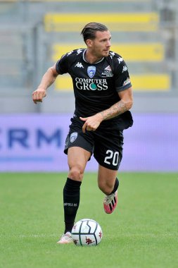 Riccardo Fiamozzi Empoli oyuncusu, Frosinone ile oynanan İtalya Serie B futbol şampiyonasının ilk maçında - Empoli final maçı 0-2, Frosinone 'deki Benito Stirpe Stadyumu' nda oynandı.