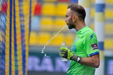 Frosinone 'nin Francesco Bardi kalecisi, Frosinone' deki Benito Stirpe Stadyumu 'nda oynanan İtalya Serie B futbol şampiyonasının ilk maçında Frosinone-Empoli final maçı 0-2 berabere sonuçlandı.