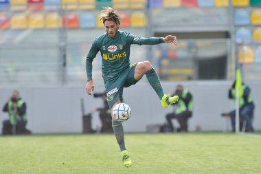Frosinone, İtalya, 20 Mart 2021. Lecce takımının Antonio Gallo oyuncuları, Frosinone ile Lecce arasındaki İtalya lig serisi B 'nin final maçı sırasında Frosinone' deki Benito Stirpe Stadyumu 'nda oynanan maçın sonucu 0-3 oldu.. 