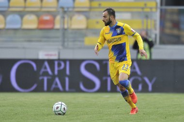 Frosinone 'nin Luigi Vitale oyuncusu, Frosinone ile Lecce arasındaki İtalyan ligi serisi B' nin final maçı sırasında Frosinone 'deki Benito Stirpe Stadyumu' nda oynandı. İtalya, 20 Mart 2021