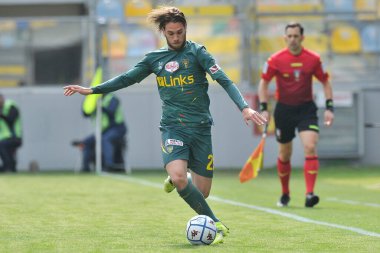 Lecce 'li Antonio Gallo, Frosinone ile Lecce arasındaki İtalya lig serisi B' nin final maçı sırasında Frosinone 'deki Benito Stirpe Stadyumu' nda oynandı. İtalya, 20 Mart 2021