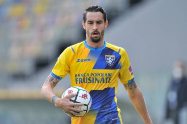Frosinone 'den Alessandro Salvi, Frosinone ile Lecce arasında oynanan İtalya Lig serisi B' nin final maçı sırasında Frosinone 'deki Benito Stirpe Stadyumu' nda oynandı. İtalya, 20 Mart 2021