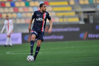 Monza 'nın Giuseppe Bellusci oyuncusu, İtalya Serie B şampiyonası maçında Frosinon ile Monza arasındaki maçın son maçı 2-2 ile Benito Stirpe Stadyumu' nda oynandı. İtalya, 02 Mart 2021. 