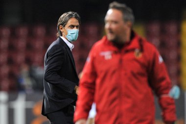 Benevento 'nun Filippo Inzaghi teknik direktörü, Benevento ile Spezia arasında oynanan İtalya Serie A futbol şampiyonası maçında, Benevento' daki Ciro Vigorito Stadyumu 'nda oynanan maçı 0-3 yendi. İtalya, 07 Kasım 2020.