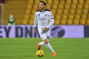 Spezia 'lı Simone Bastoni, Benevento ile Spezia arasındaki İtalyan Serie A futbol şampiyonası maçında Benevento, Benevento' daki Ciro Vigorito Stadyumu 'nda oynanan maçın son maçı. İtalya, Kasım 07, 2020.