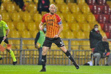 Benevento 'lu Luca Caldirola, Benevento ile Spezia arasında oynanan İtalya Serie A futbol şampiyonası maçında Benevento' daki Ciro Vigorito Stadyumu 'nda oynanan final maçı. İtalya, 07 Kasım 2020. 